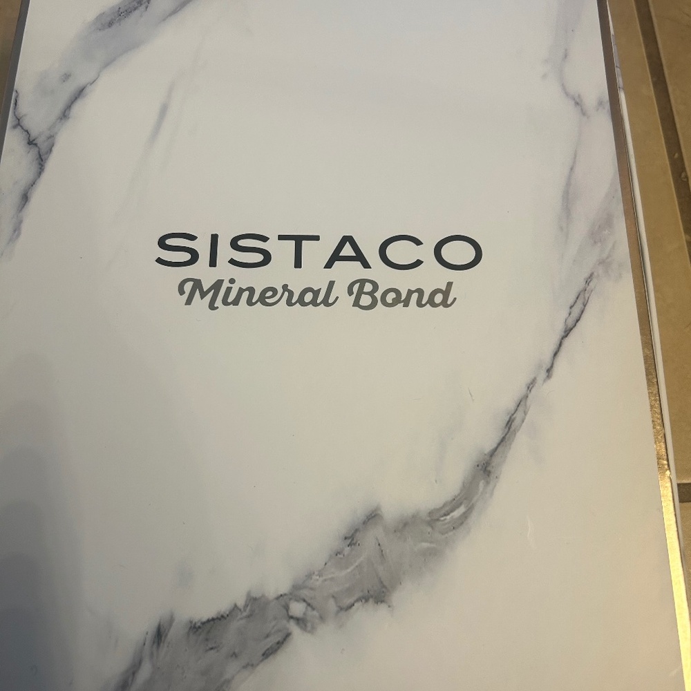 Sistaco Mineral Bond Nail Color set with Light